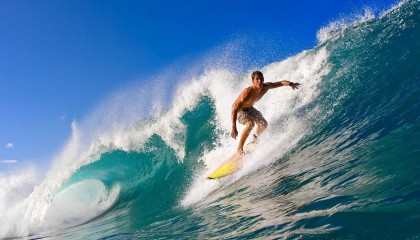 UFC 300重磅对决，阿迪萨亚与佩雷拉三番战引爆拉斯维加斯