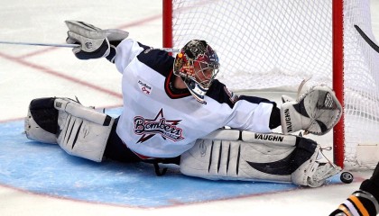 红蓝双线出击力克劲敌 新一届男篮整装启航