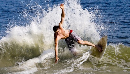 姚明心系第二故乡 飓风灾后慷慨解囊助力休斯敦重建