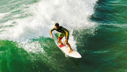 国乒包揽WTT大满贯五冠 马龙樊振东巅峰对决引爆全场